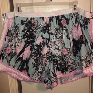 Dri-fit Nike shorts 3x. NEVER WORN